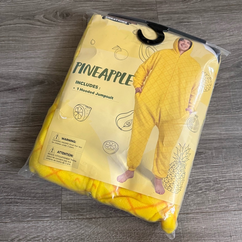 NWT Spooktacular Creations Pineapple Onesie Men Costume Pajama Hooded Size Large